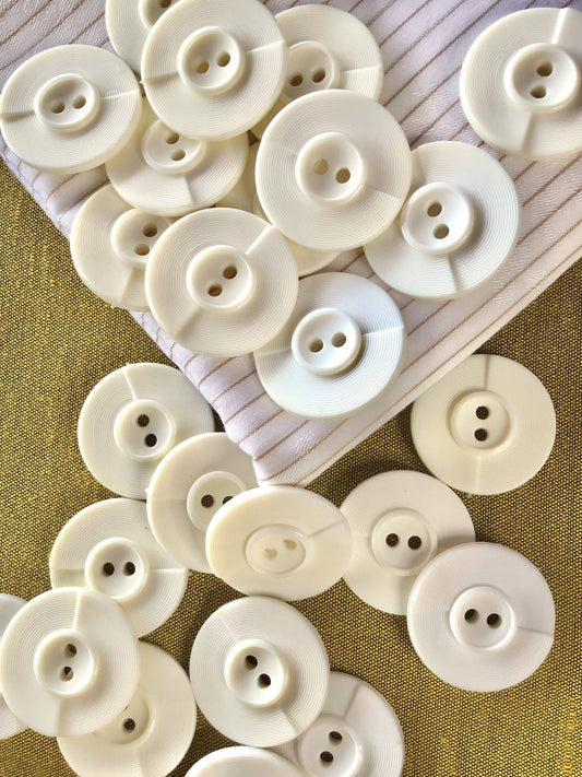 WINTER WHITE Italian 2 HOLE Big Buttons 1-1/4" (30mm) 48L Ivory Textured Buttons Vintage/ Coat Buttons/ Wholesale  Decorative 801