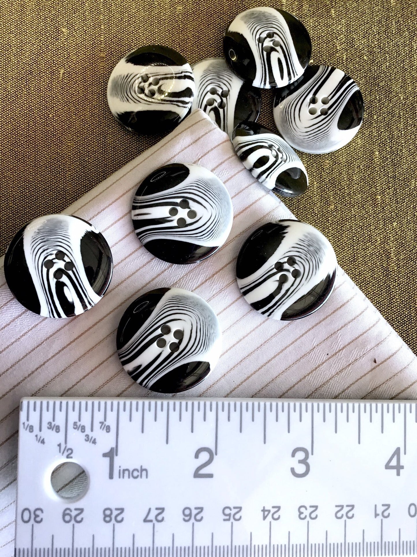 BLACK WHITE Zebra Print 4 Hole ITALIAN Buttons 1-1/8" (28mm) 44L Jacket Coat Buttons/ Wholesale Decorative Buttons 880