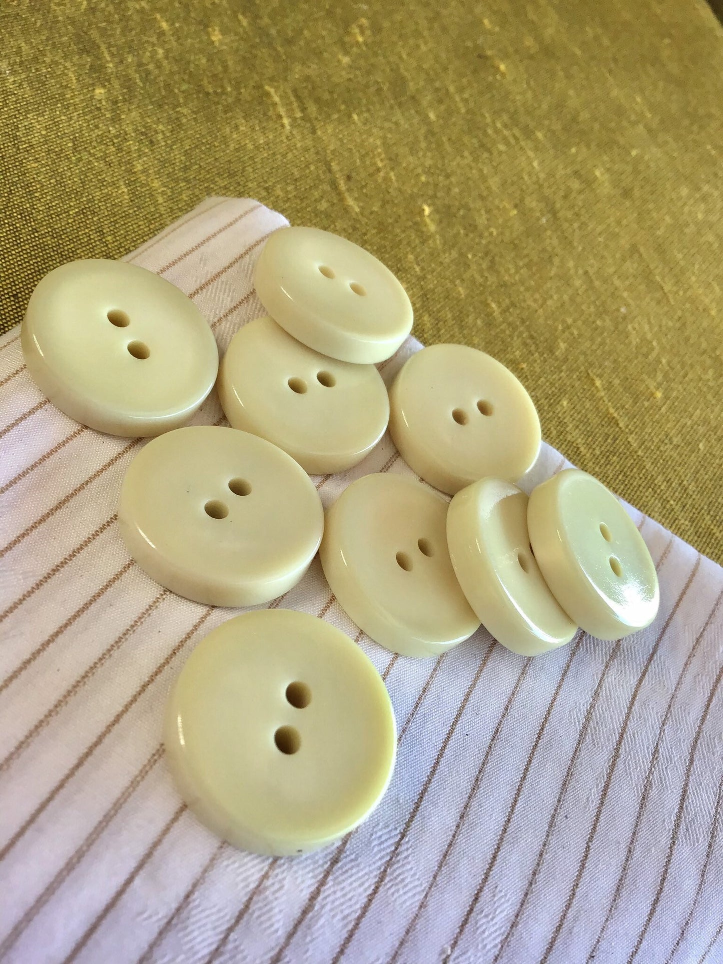 Italian 2 HOLE BEIGE Buttons 7/8" (23mm) 36L ECRU Thick Buttons/ Clothing Vintage Buttons/ Wholesale Sewing Buttons 878