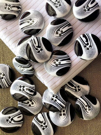 BLACK WHITE Zebra Print 4 Hole ITALIAN Buttons 1-1/8" (28mm) 44L Jacket Coat Buttons/ Wholesale Decorative Buttons 880