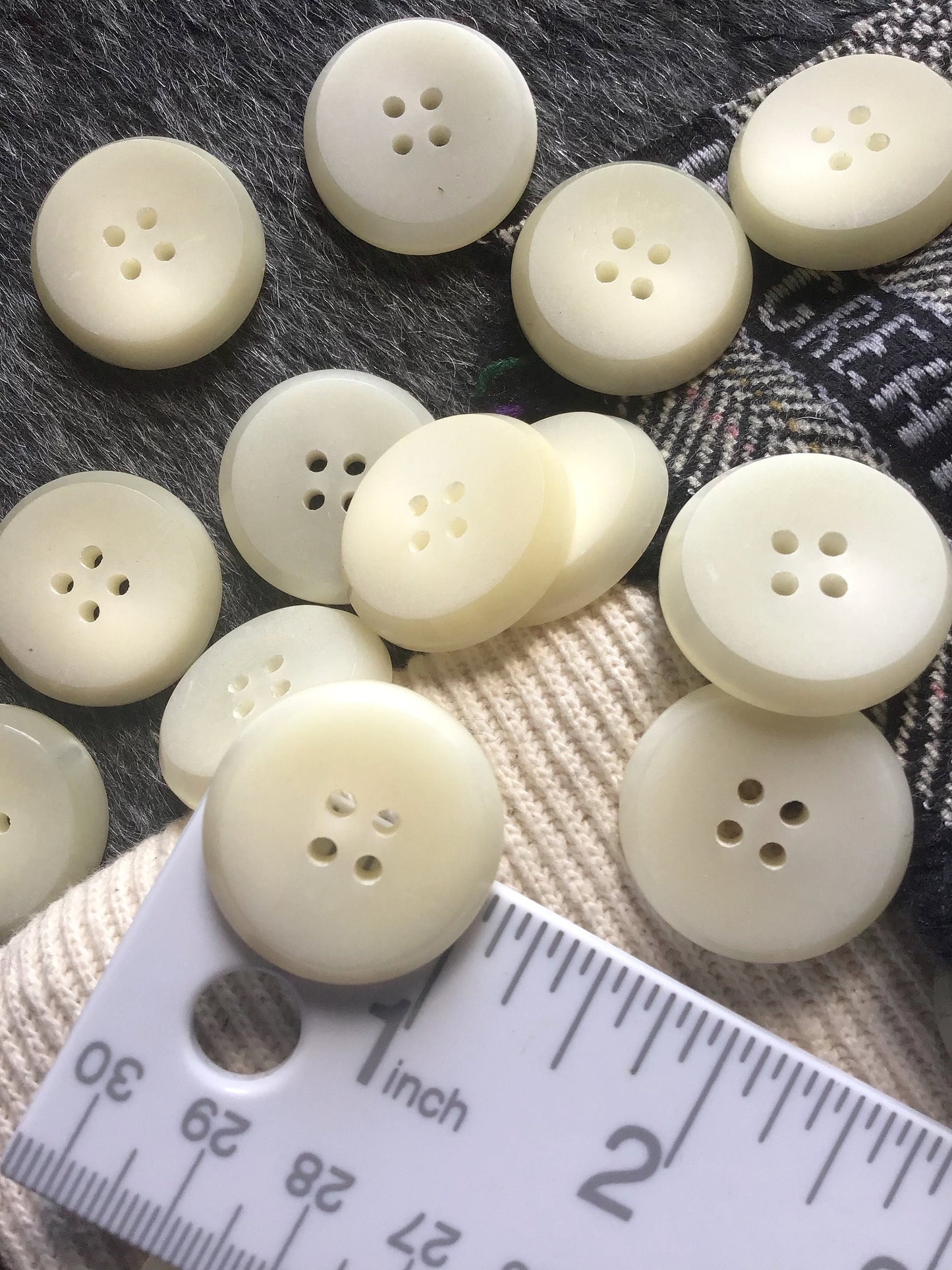 THICK IVORY ITALIAN Vintage Buttons 4 Hole 1" (26mm) 40L Buttons for Clothing / 1" Coating and Jacket Buttons / Designer Dress Buttons 507