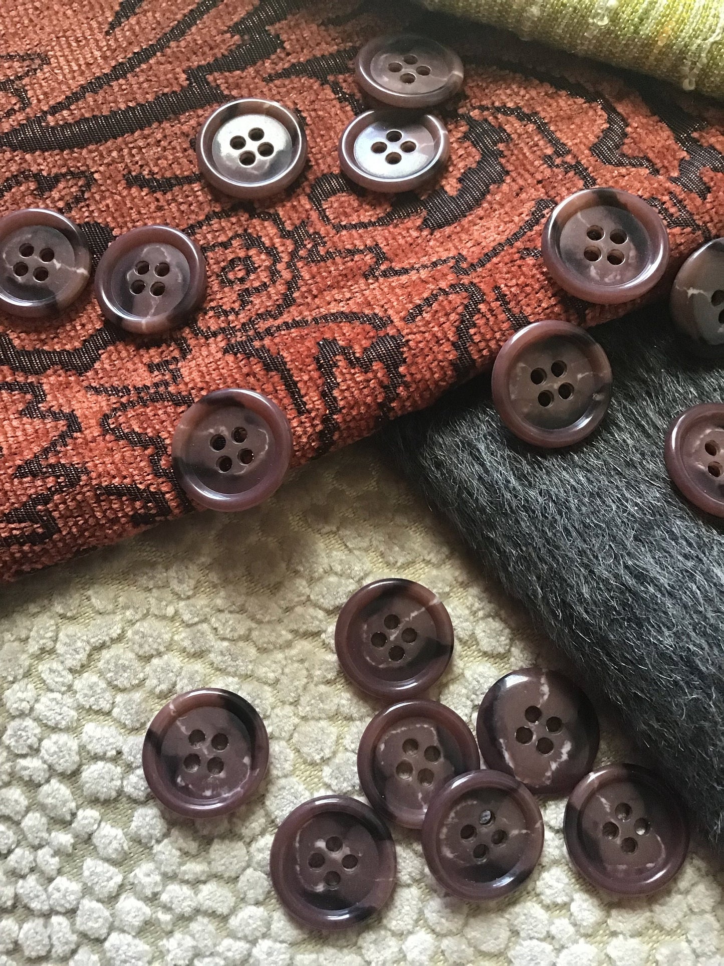 SIENNA COPPER BROWN Buttons 3/4" (19mm) 30L Italian Vintage 4 Hole Buttons / Wholesale Sewing Buttons for Clothing 522