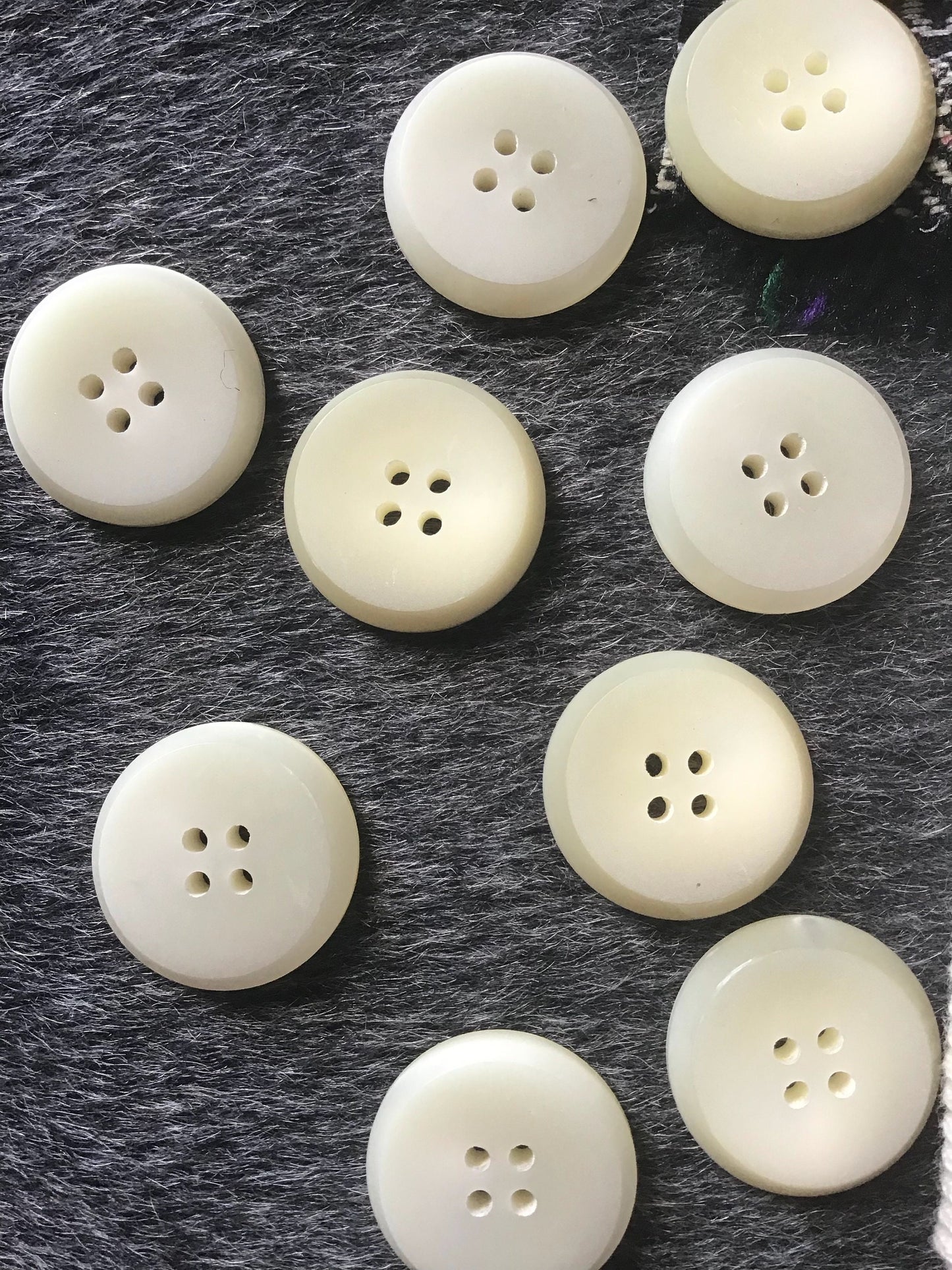 THICK IVORY ITALIAN Vintage Buttons 4 Hole 1" (26mm) 40L Buttons for Clothing / 1" Coating and Jacket Buttons / Designer Dress Buttons 507