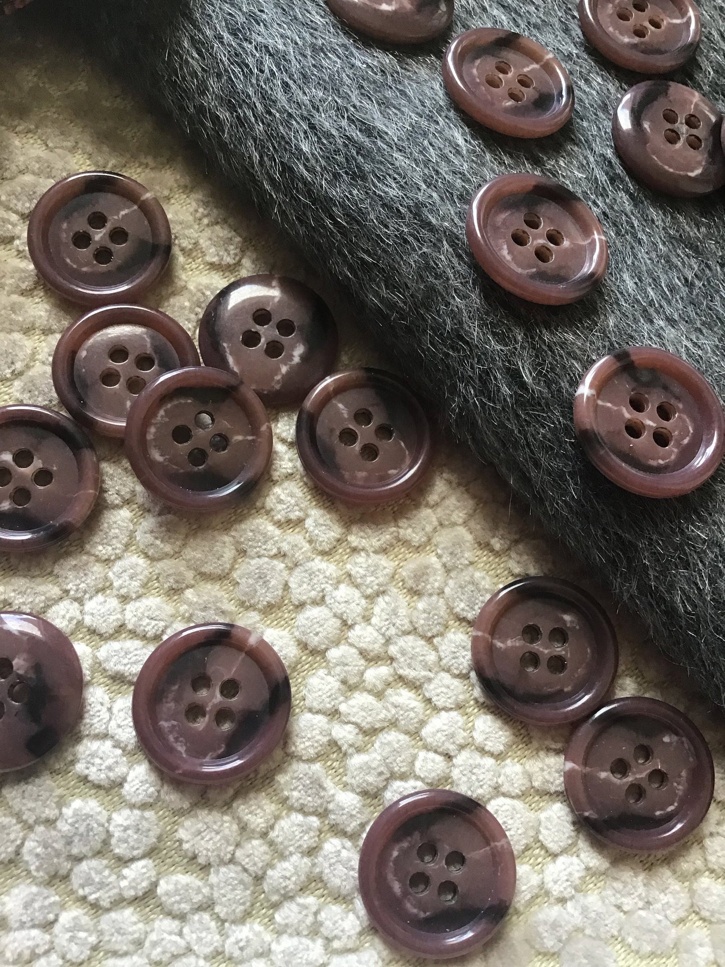 SIENNA COPPER BROWN Buttons 3/4" (19mm) 30L Italian Vintage 4 Hole Buttons / Wholesale Sewing Buttons for Clothing 522