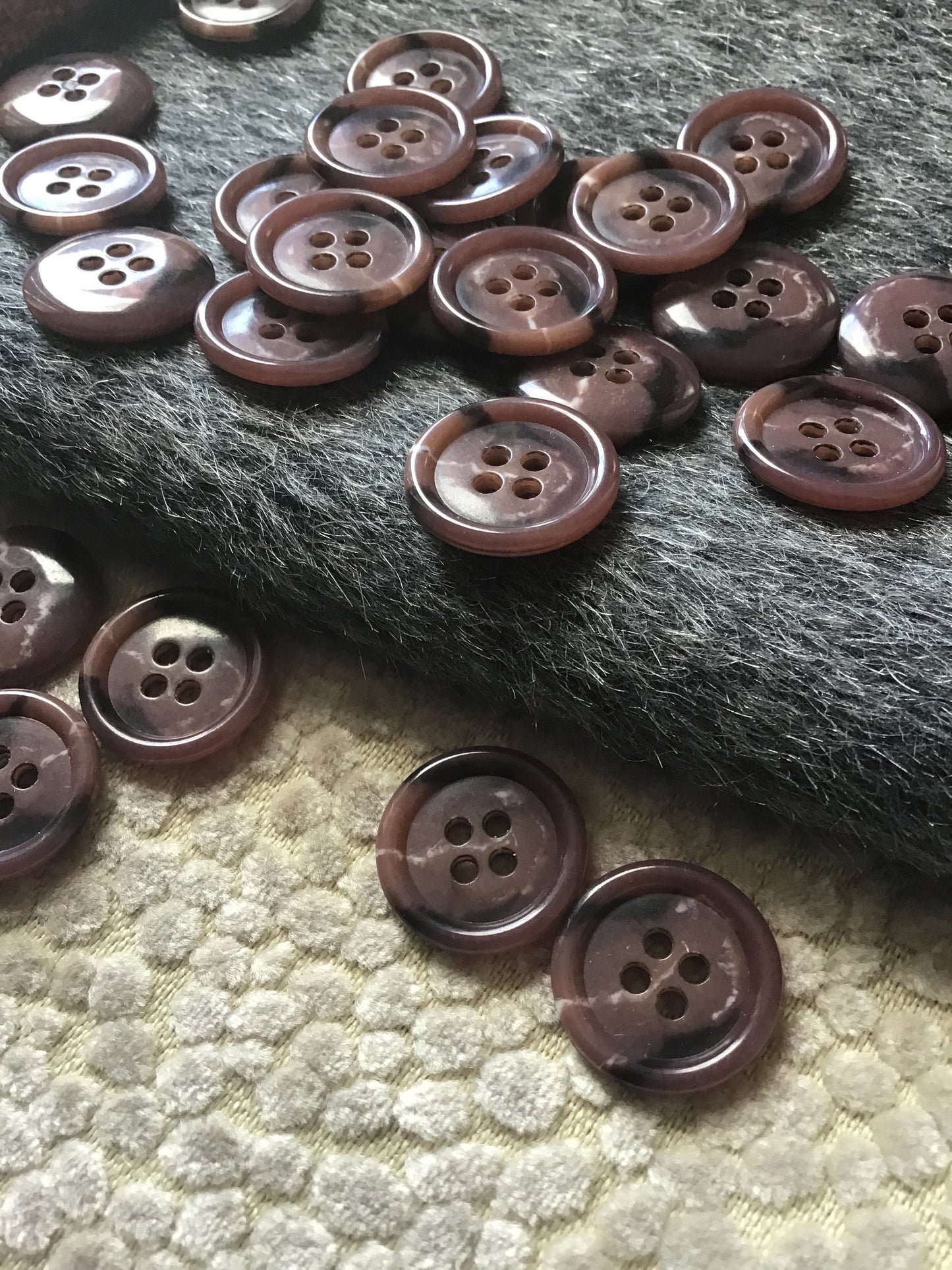 SIENNA COPPER BROWN Buttons 3/4" (19mm) 30L Italian Vintage 4 Hole Buttons / Wholesale Sewing Buttons for Clothing 522