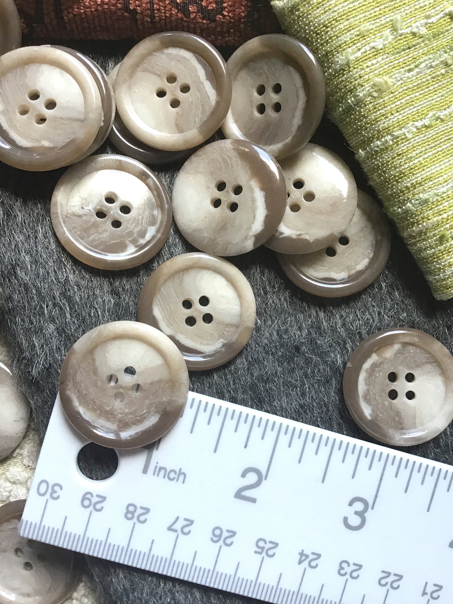 ITALIAN QUALITY Marble-like Taupe Off-White Buttons 1-1/8" (29mm) 44L Vintage Sewing Button for Clothing / Coat & Jacket Buttons 539