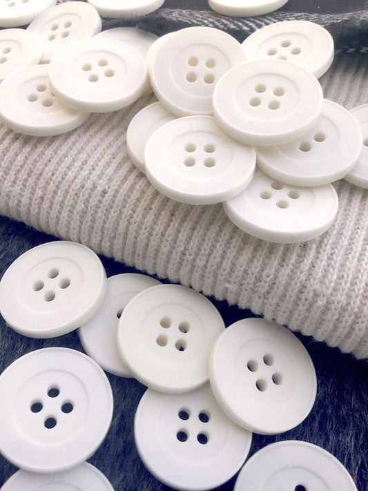 WINTER WHITE 4 Hole Buttons for Clothing Vintage White Craft Buttons / White Decorative Buttons 1078 Made in Italy