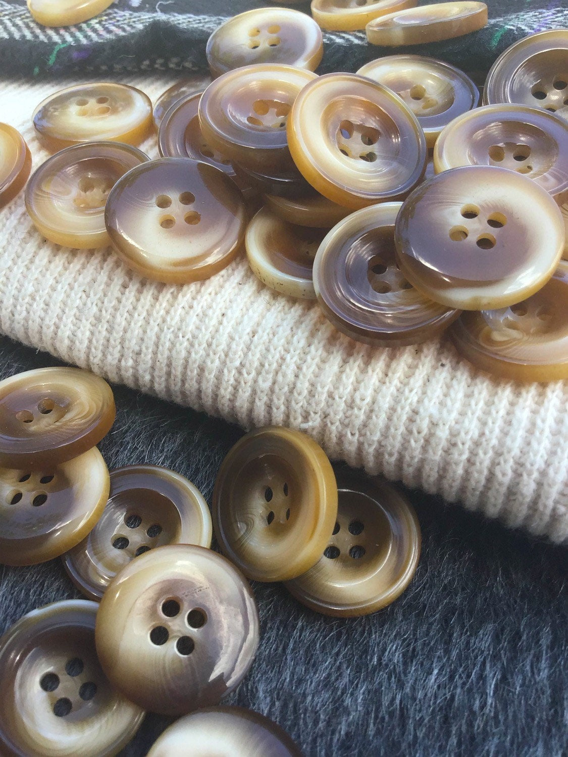 Italian Ginger Brown Textured 4 Hole Buttons 13/16" (20mm) 32L Vintage Sewing Button #1093 by the piece & Wholesale Buttons