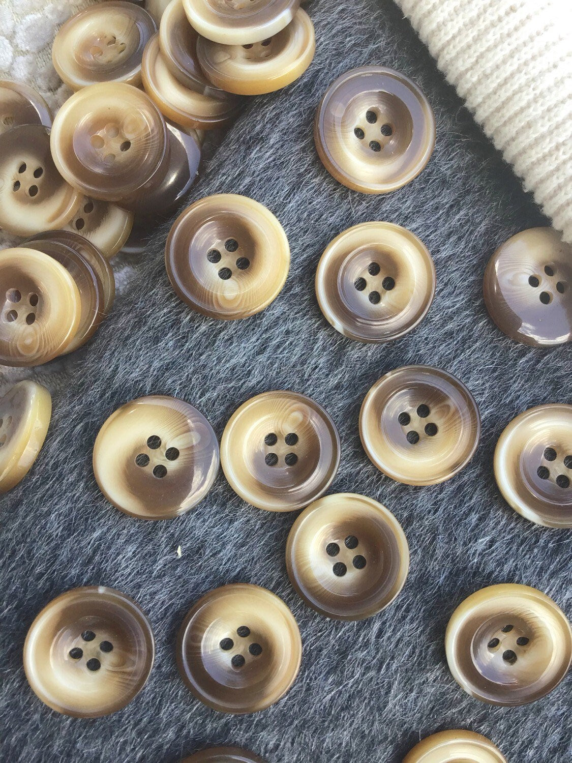 Italian Ginger Brown Textured 4 Hole Buttons 13/16" (20mm) 32L Vintage Sewing Button #1093 by the piece & Wholesale Buttons