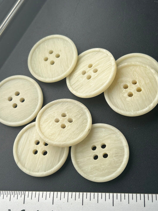 ITALIAN BUTTONS 4 hole Light Beige Buttons 1” (25mm) Designer Buttons / Clothing  Buttons #1088