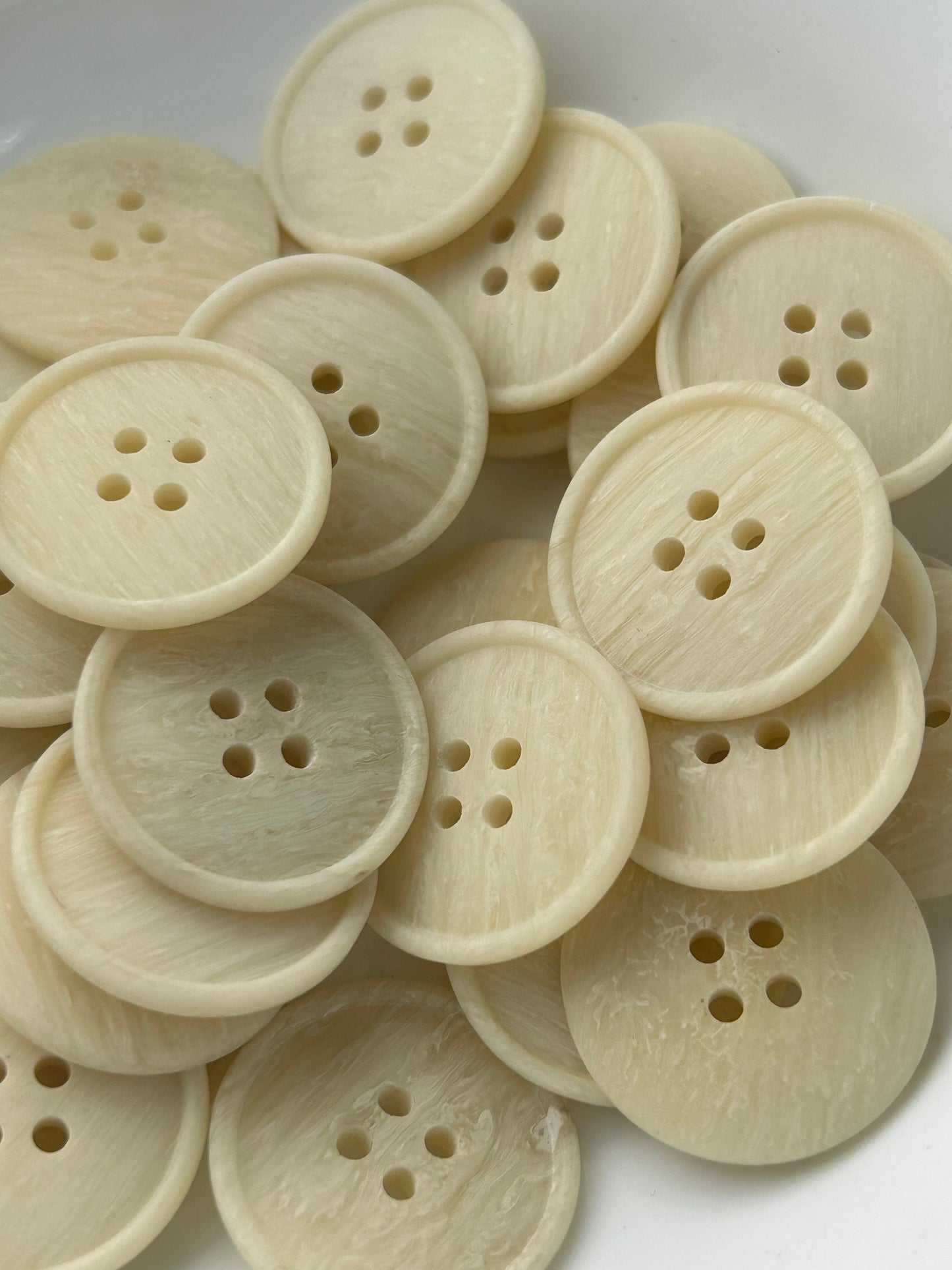 ITALIAN BUTTONS 4 hole Light Beige Buttons 1” (25mm) Designer Buttons / Clothing  Buttons #1088