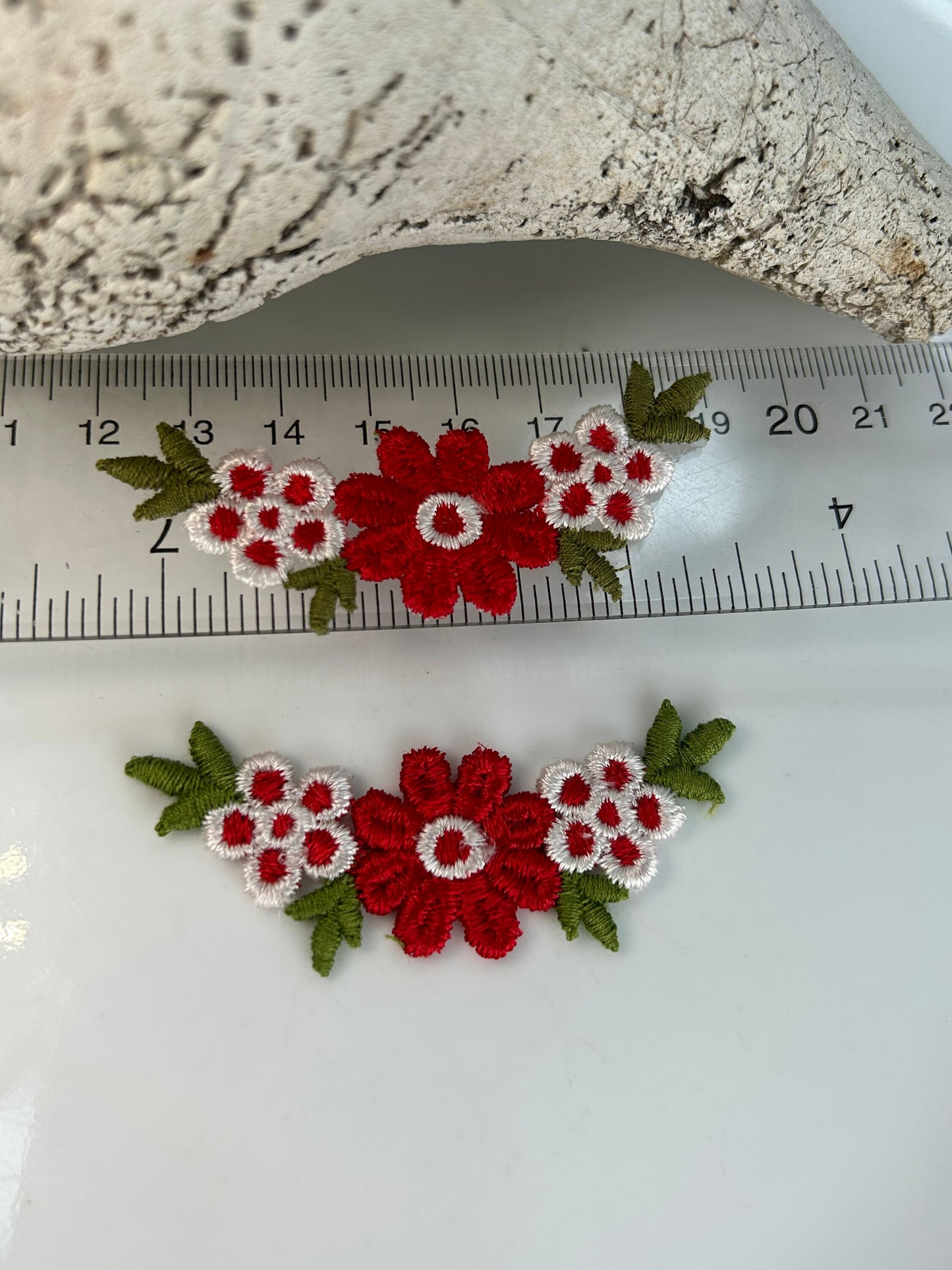 Holiday floral appliqués 4 gorgeous styles to choose from: blue/pink, red/navy, blue, red/white vintage collection #45