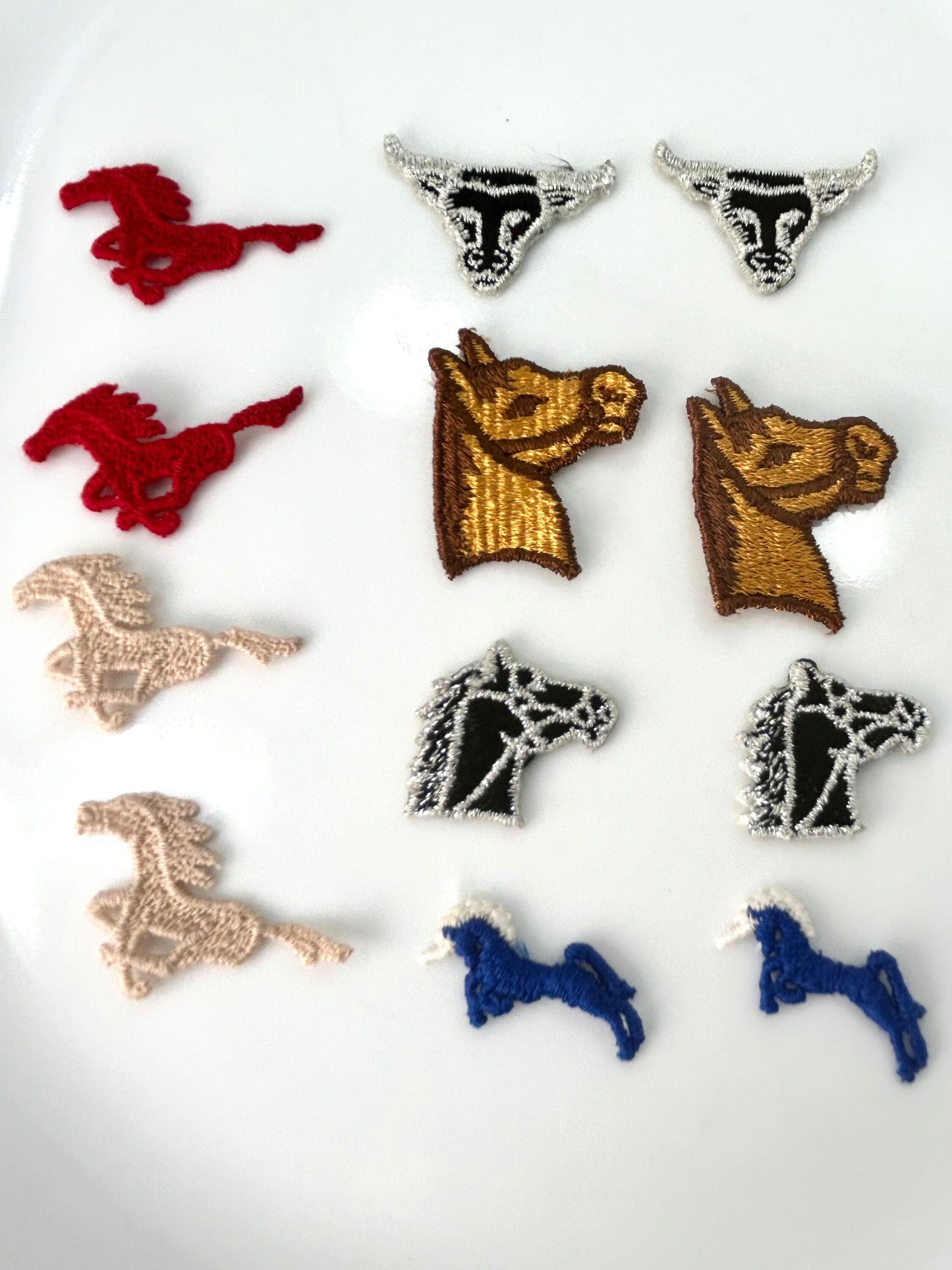 Horses vintage embroidered appliques silver black gold blue red beige patches #57