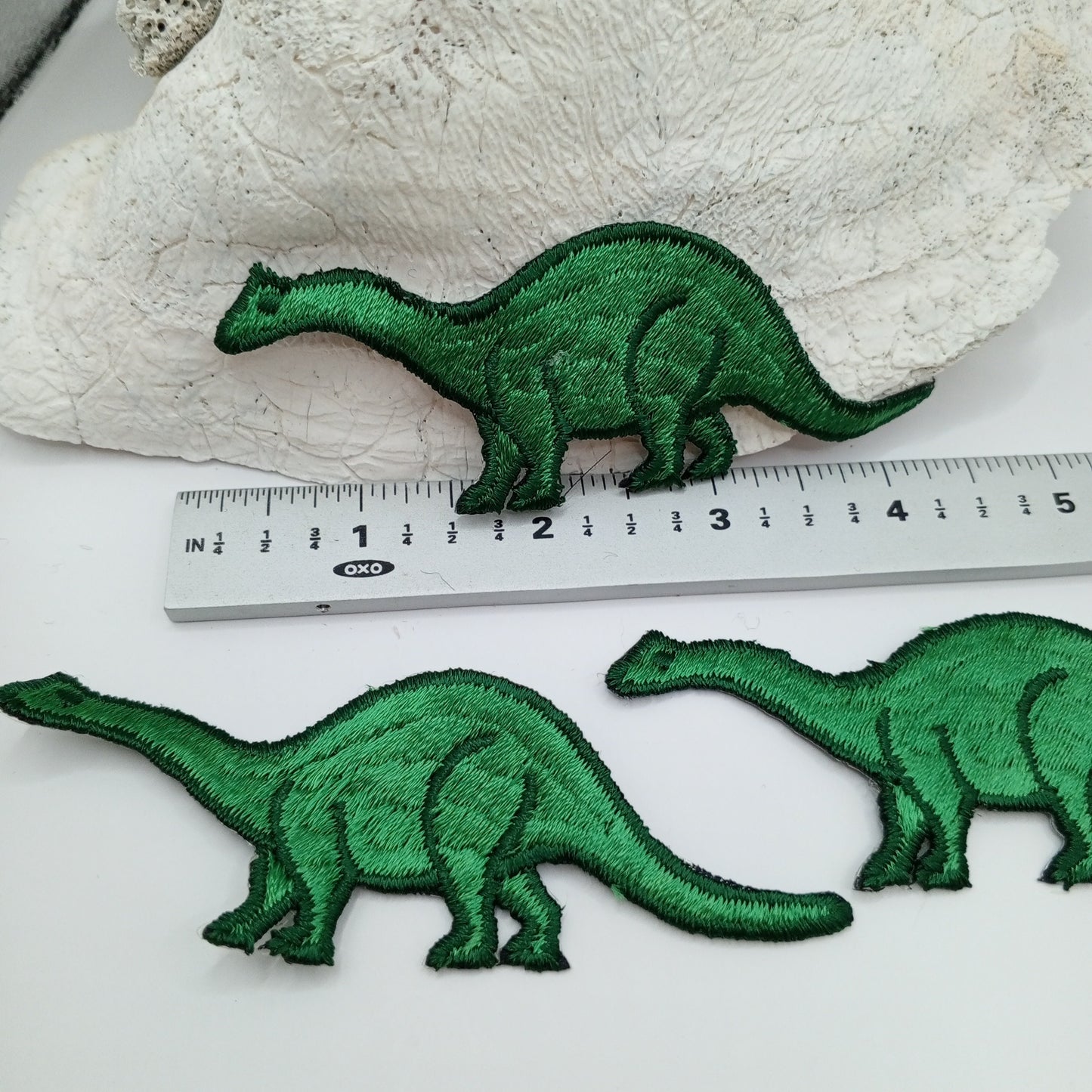 Green Brontosaurus Dinosaur Iron on Appliqué Patches #474