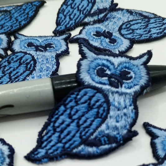 Blue owl appliqué sew on Patches decorative embroidered bird appliques #409