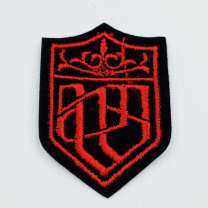 VINTAGE Badge Patches black Red Embroidered Patch Iron on Appliques #731