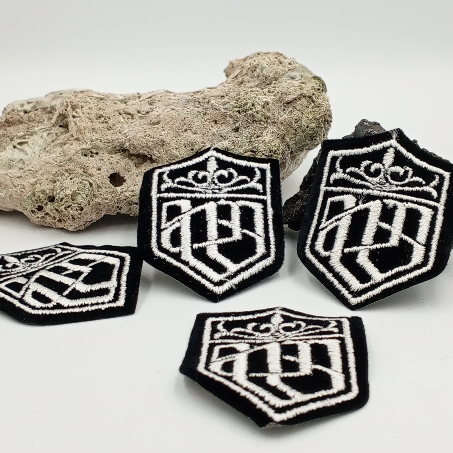 VINTAGE Badge Patches black White Embroidered Patch Iron on Appliques #730