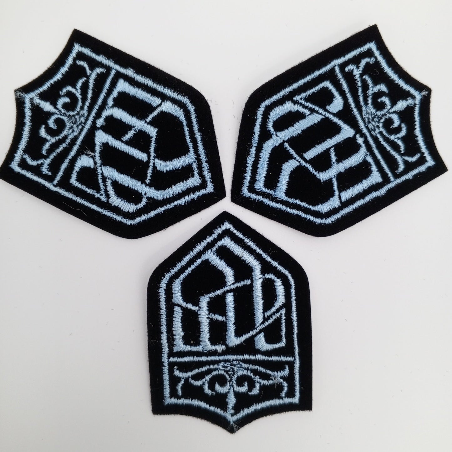 VINTAGE Badge Patches black light blue Embroidered patch Iron on Appliques #720