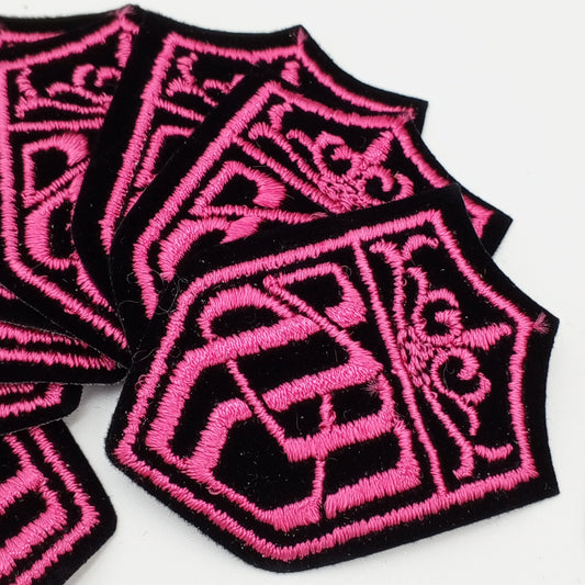 VINTAGE Badge Patches black Magenta Embroidered Patch Iron on Appliques #719