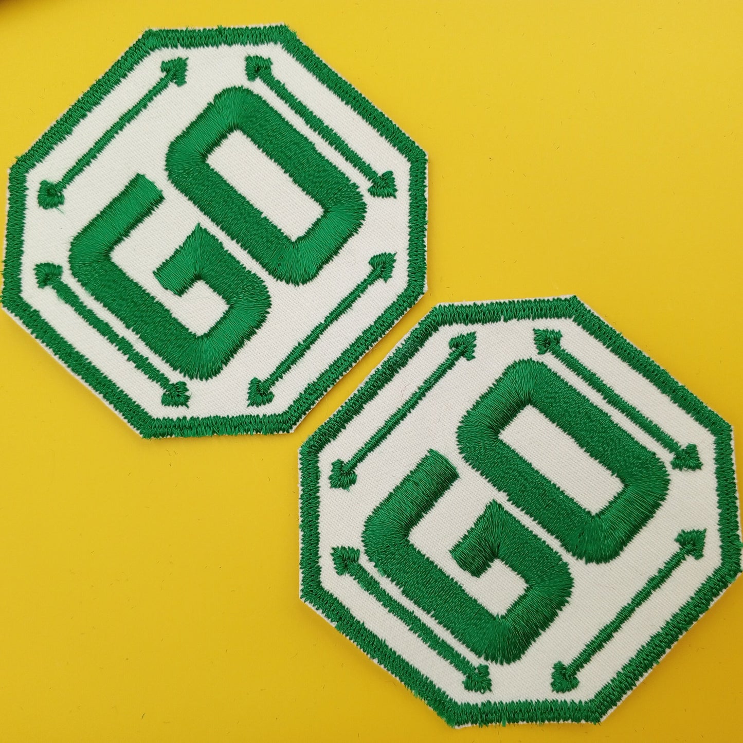 VINTAGE Badge Patches green GO sign Embroidered Appliques #742