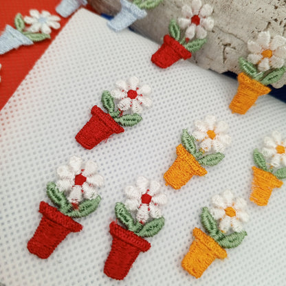 12 pieces FLORAL VINTAGE appliques blue orange white red flower Patches #126