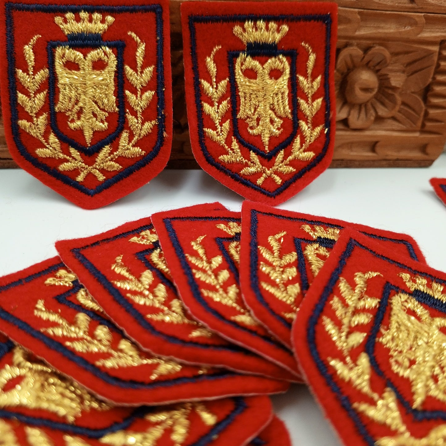 VINTAGE Red Badge Patches navy metallic gold Crown Embroidery Patch Appliques #701