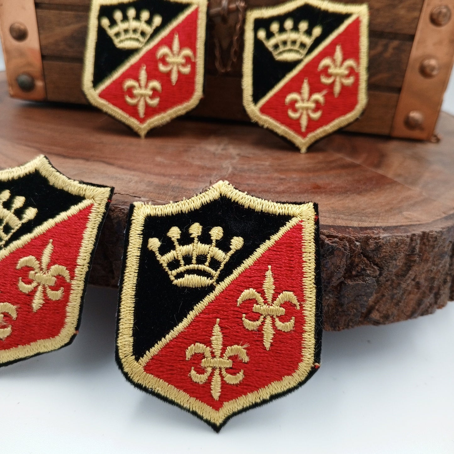 VINTAGE Badge Patches gold crown, black Red Embroidery Patch Iron on Appliques #700