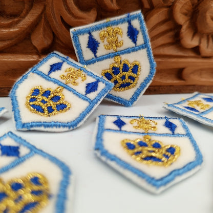 VINTAGE Badge Patches white blue metallic gold crown Embroidered Appliques #707