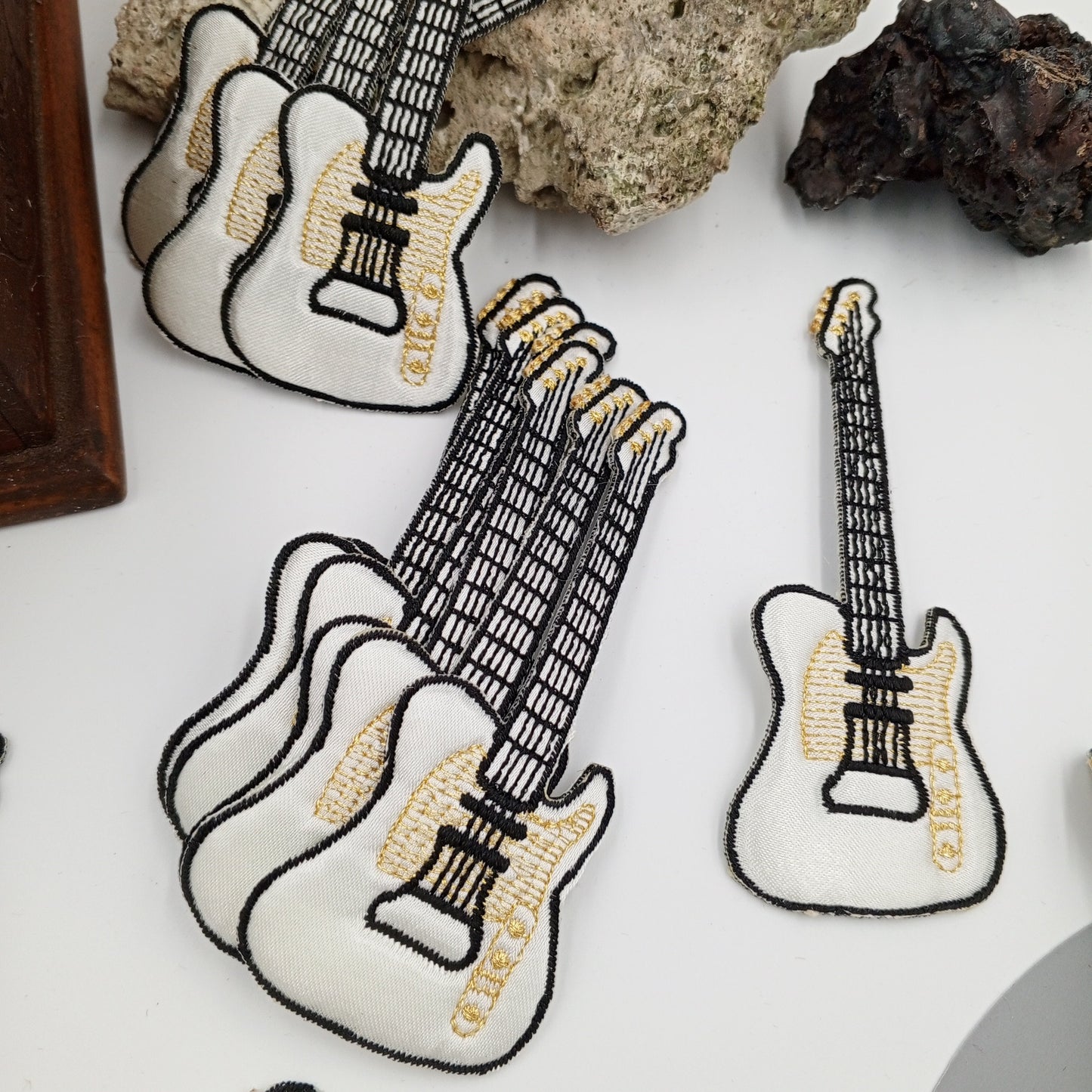 VINTAGE electric guitar Patches white black metallic gold Embroidered Appliques #943