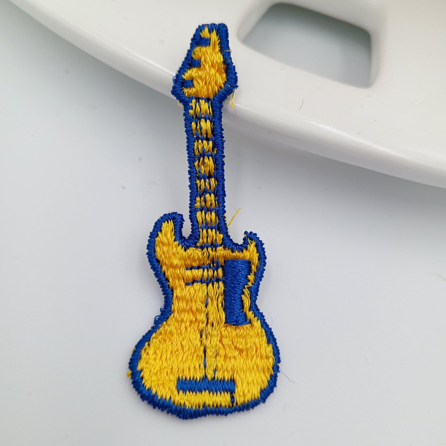 VINTAGE electric guitar Patches blue yellow Embroidered Appliques #944